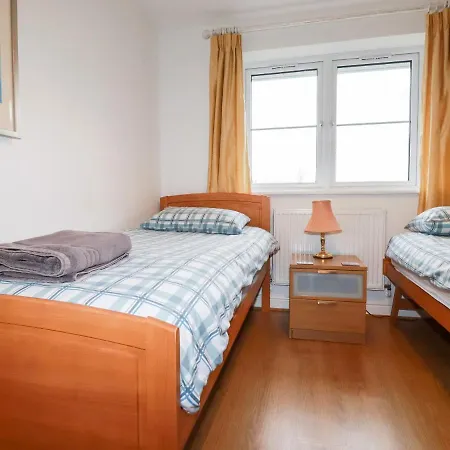 4 Trevanson Mews *