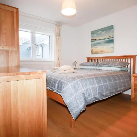 4 Trevanson Mews